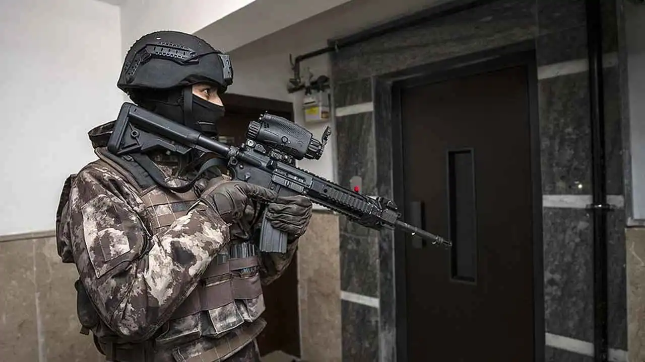 تركيا تعتقل مشتبهاً بالانتماء لـ"داعش" خطط لهجمات خلال رأس السنة