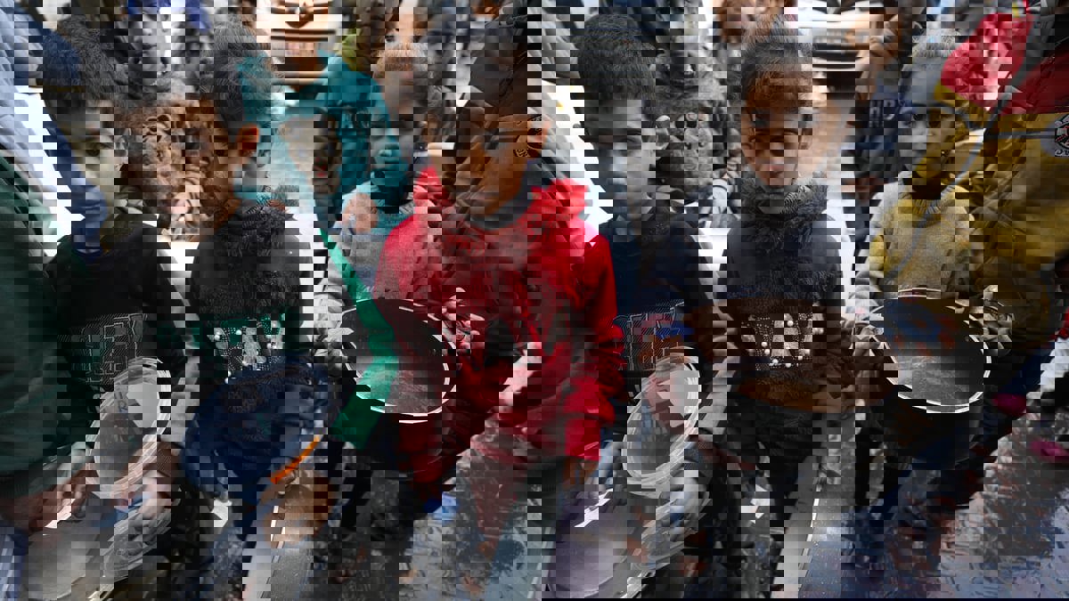 مجاعة تهدد غزة.. والإسرائيليون يشتكون الوزن الزائد