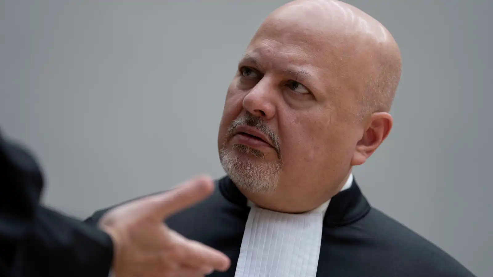 بتهم جنسية.. "الجنائية" تقرر اتخاذ إجراءات تأديبية ضد كريم خان