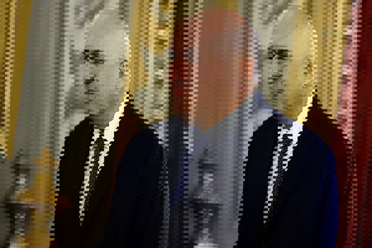 خلال اجتماع رسمي.. نقل وزير الدفاع الإيطالي للمستشفى بعد وعكة مفاجئة