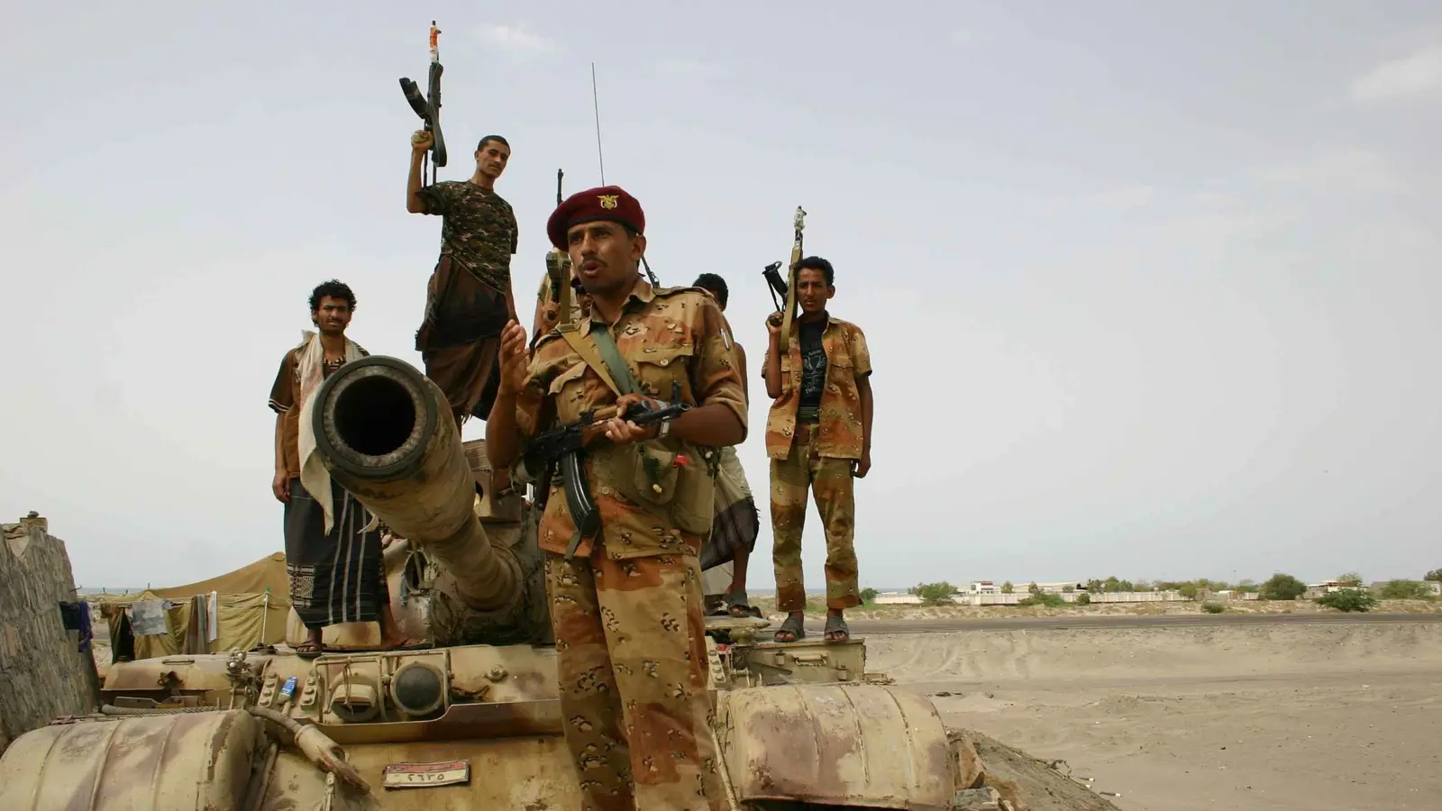 الجيش اليمني يُحبط هجمات للحوثي على عدة جبهات في مأرب