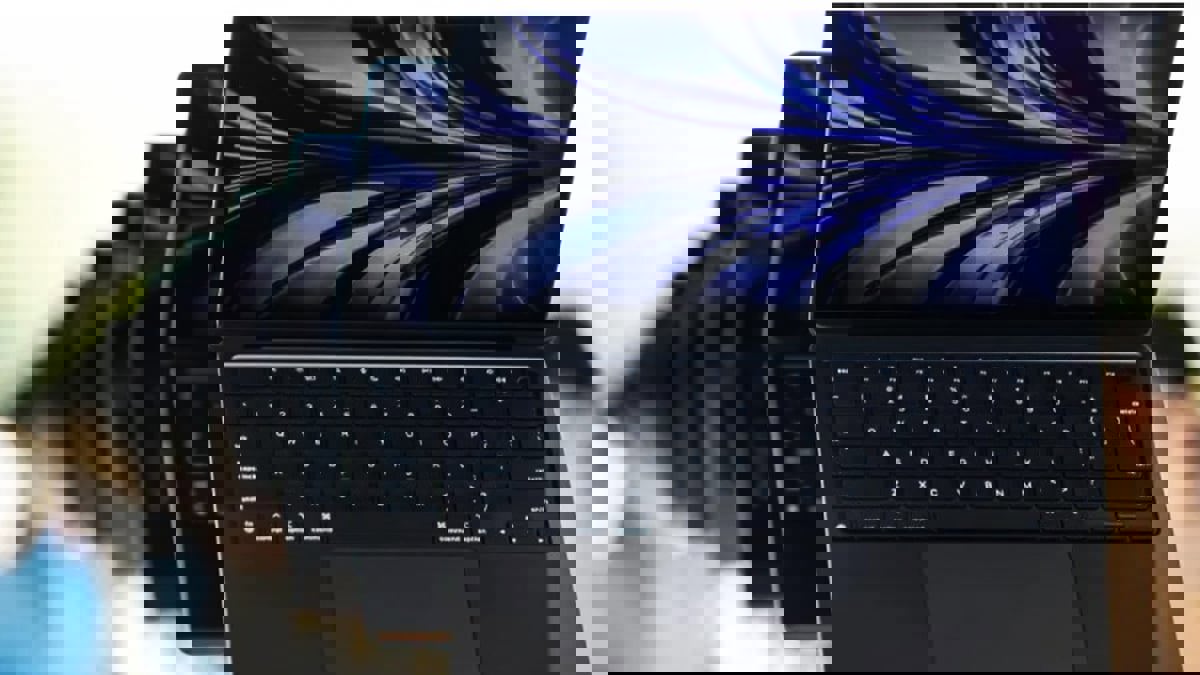 أبل تعمل على تطوير لابتوب "MacBook Air" بمواصفات جديدة