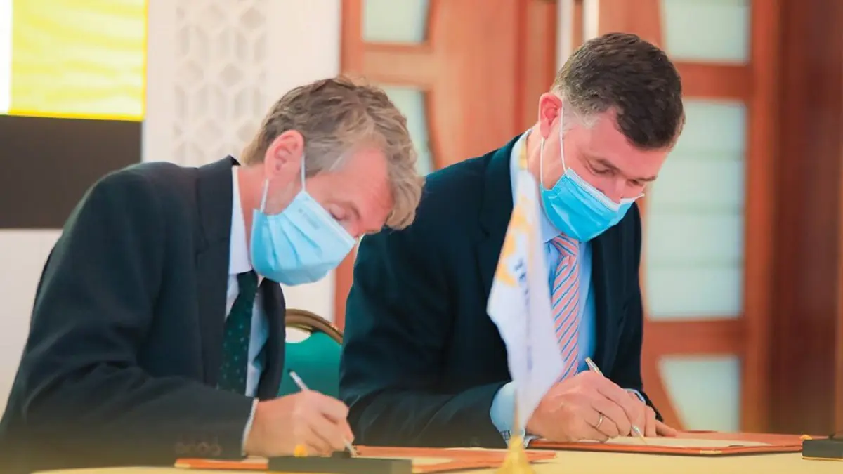 شركة تنمية نفط عمان للخدمات توقع أول عقد تجاري لها مع شركة "تيثيس"