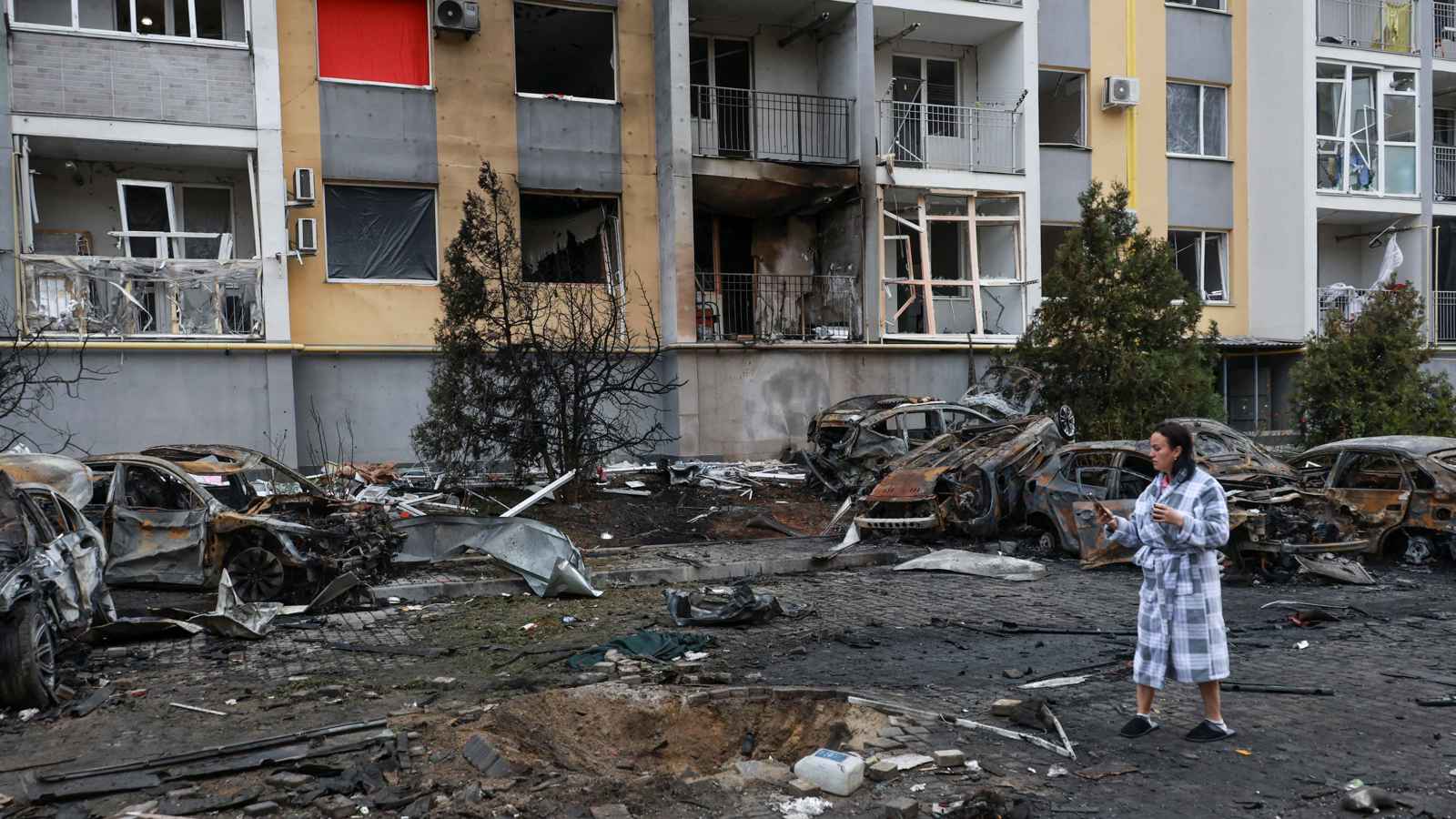 قصف متبادل.. إصابات وحرائق في أوديسا الأوكرانية وبريانسك الروسية (فيديو)