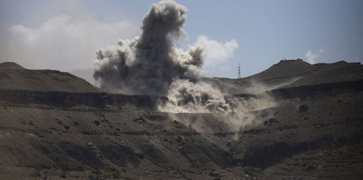 غارات التحالف تقتل 30 حوثيًا في صنعاء