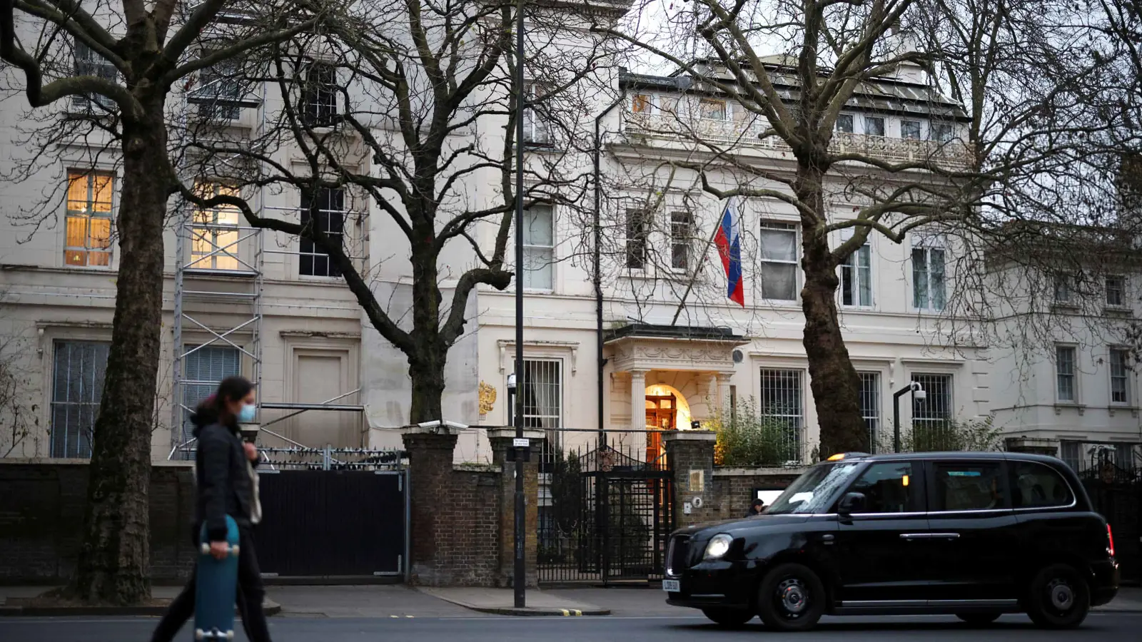 "سرقة واضحة".. موسكو تدين استخدام الأصول الروسية لدعم أوكرانيا