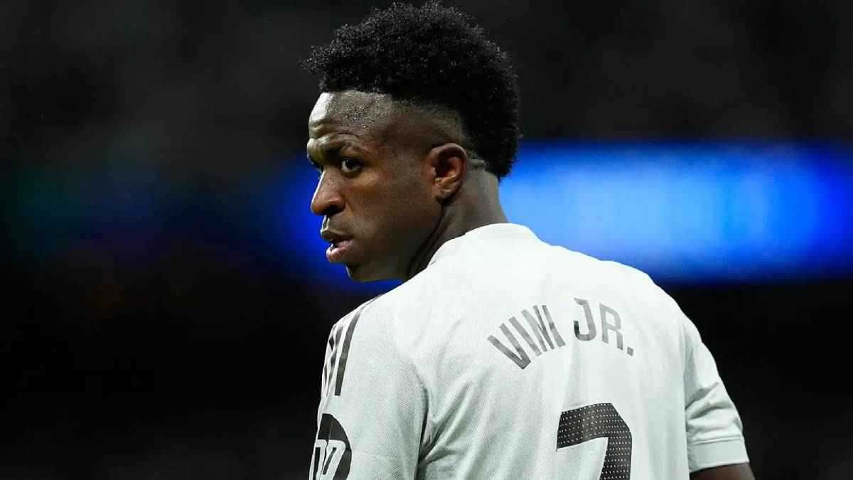 3 أسباب مثيرة.. لماذا طلب فينيسيوس من ريال مدريد راتب رونالدو؟