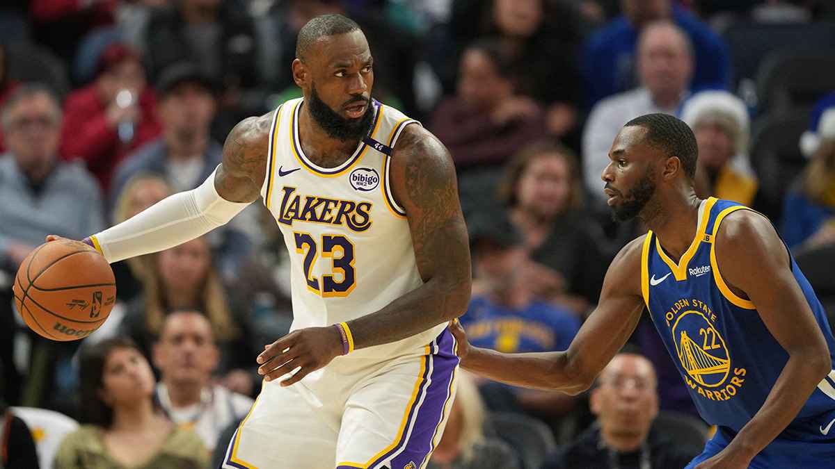 NBA.. ليكرز يتفوق على وريورز في آخر ثانية