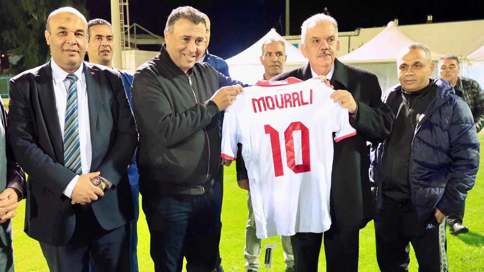 باقون لكم بالمرصاد.. عضو اتحاد الكرة التونسي يشعل عاصفة من الغضب والاتهامات