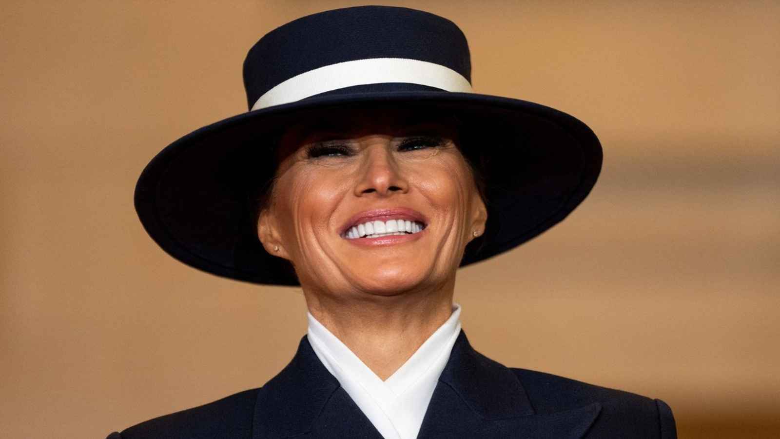 شاهد الصورة الرسمية الجديدة لميلانيا ترامب