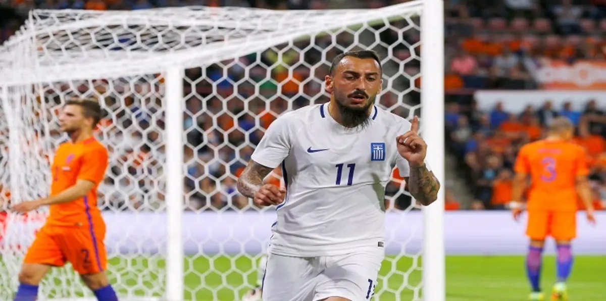 هدف "على الطائر" يزين فوز اليونان على جبل طارق (فيديو)