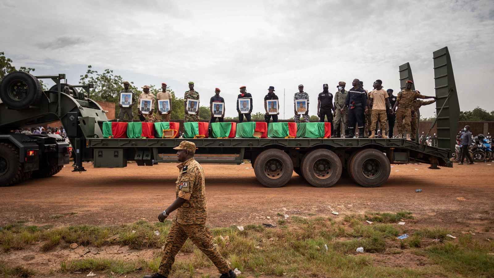 الساحل الأفريقي.. جماعة مرتبطة بـ"القاعدة" تتحول لتهديد عابر للحدود