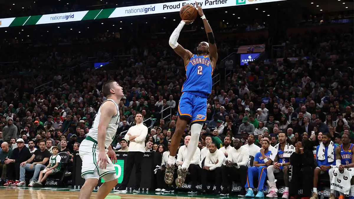 NBA.. سيلتيكس ينهي مسلسل انتصارات ثاندر الطويل في دوري السلة الأمريكي