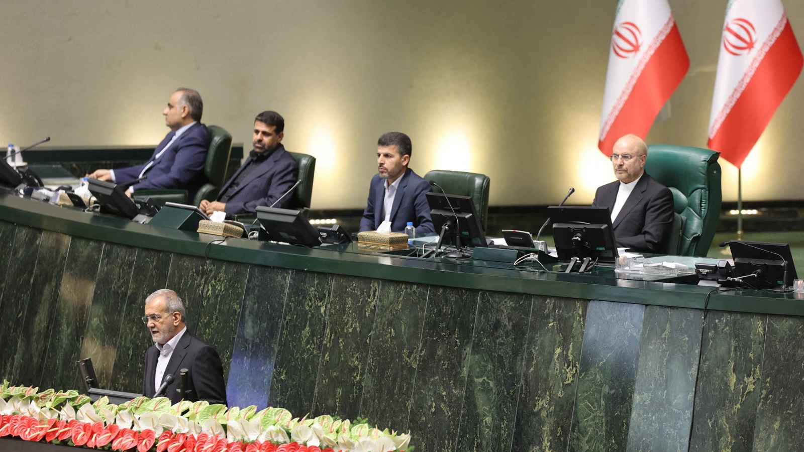 بين التفاؤل والحذر.. كيف تقرأ طهران تهديدات ترامب؟