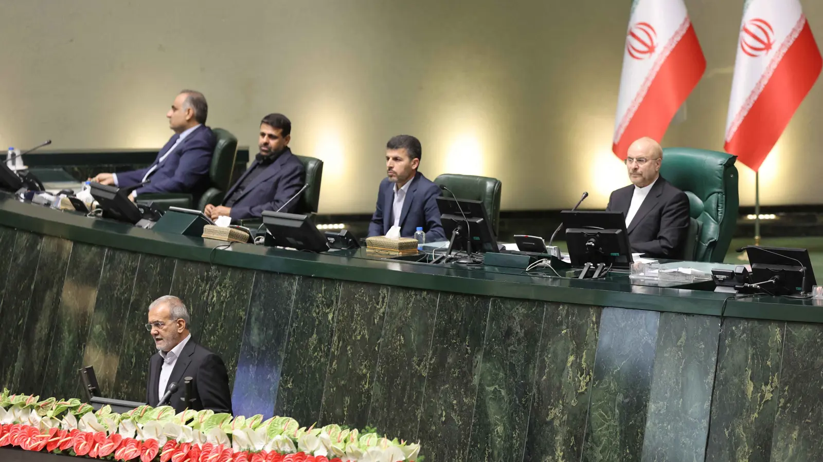 بين التفاؤل والحذر.. كيف تقرأ طهران تهديدات ترامب؟