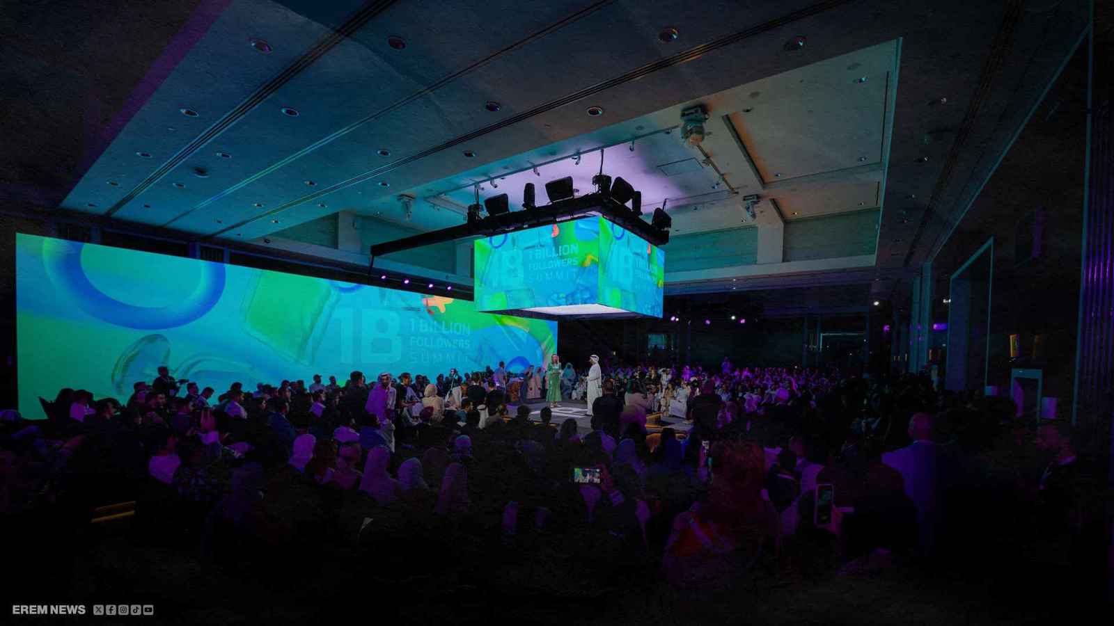 قمة المليار متابع