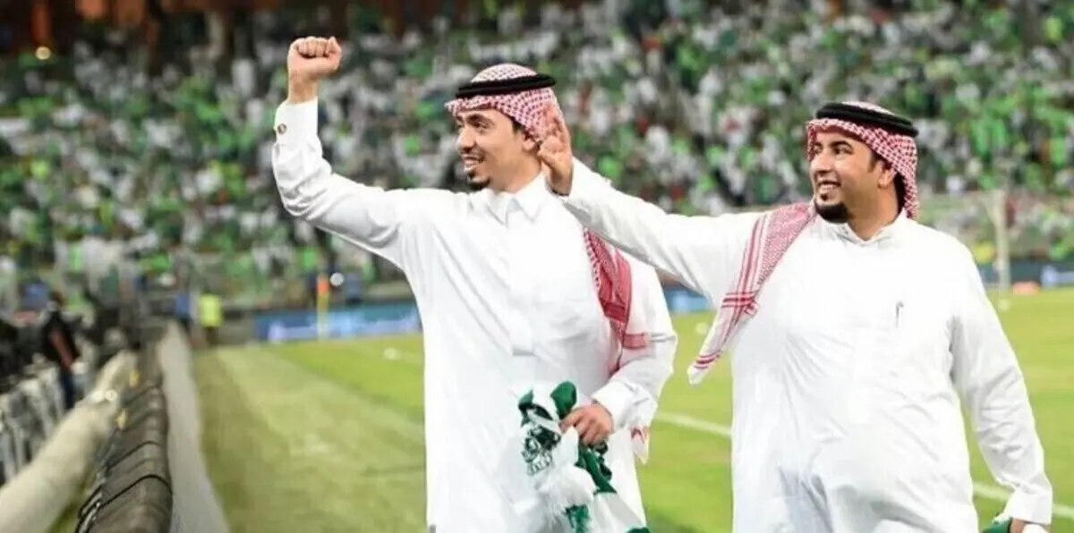 السعودية.. مساعد الزويهري يظهر "راقصًا" في زفاف إسلام سراج لاعب الأهلي (فيديو)