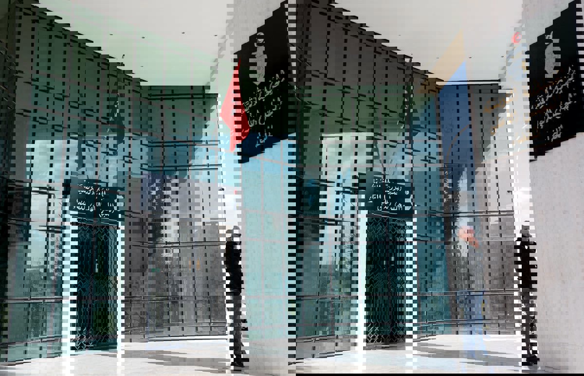 تونس.. احتجاز مغني الراب "موكا" بتهمة حيازة المخدرات