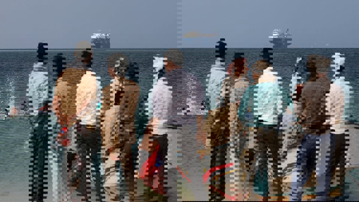 الدنمارك ترسل سفينة حربية إلى البحر الأحمر