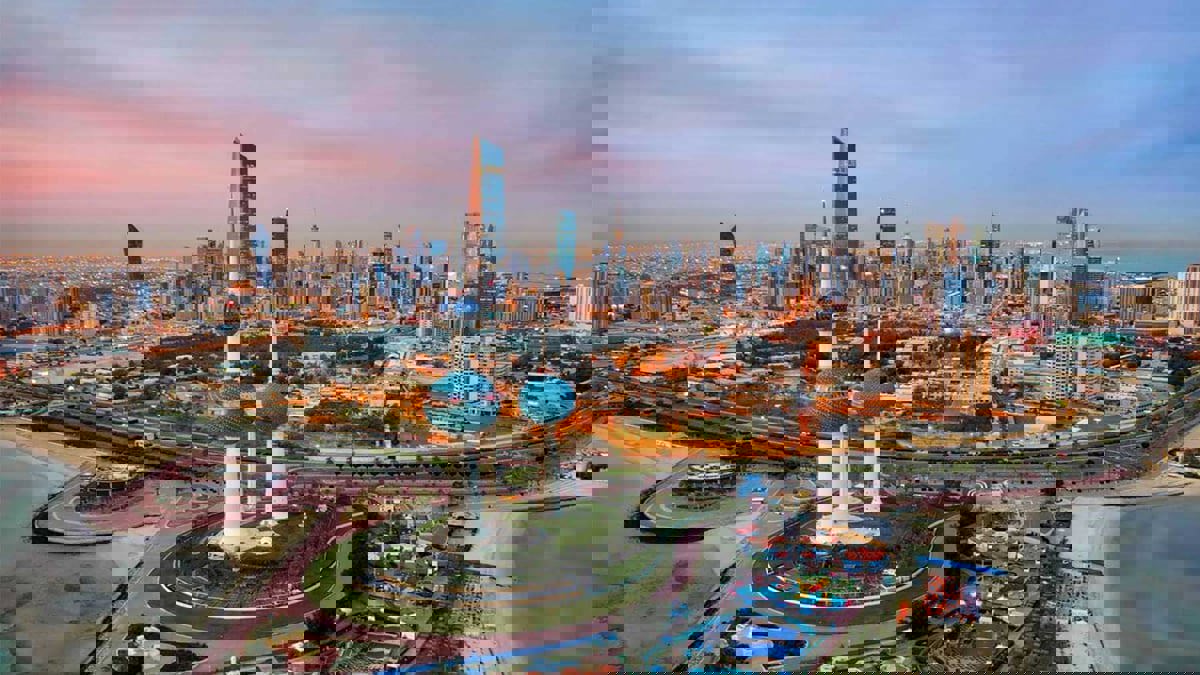 "ستاندرد أند بورز" تخفض تصنيف الكويت إلى (‭(A+‬