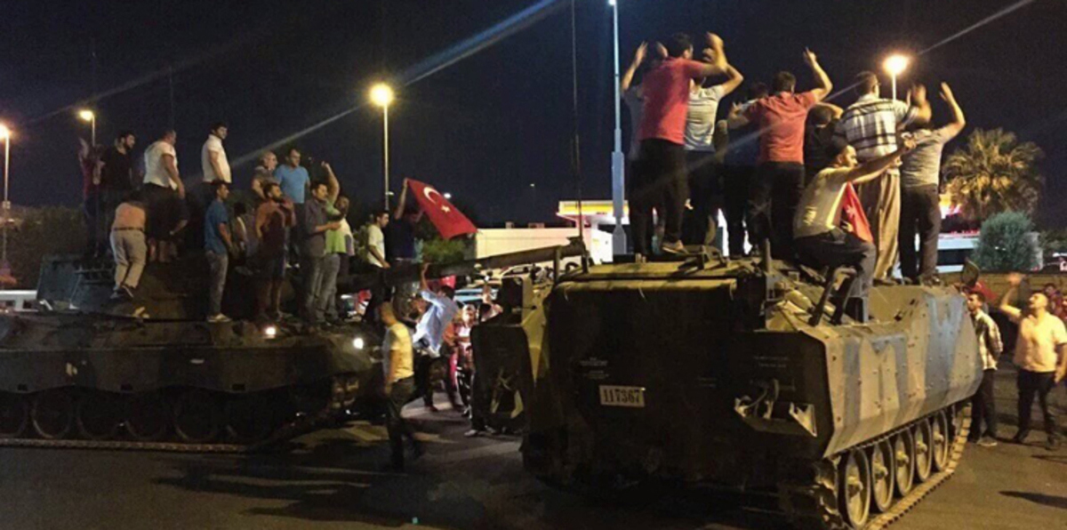 باحث في معهد ويلسون الأمريكي يروي قصة "توريطه" بانقلاب تركيا