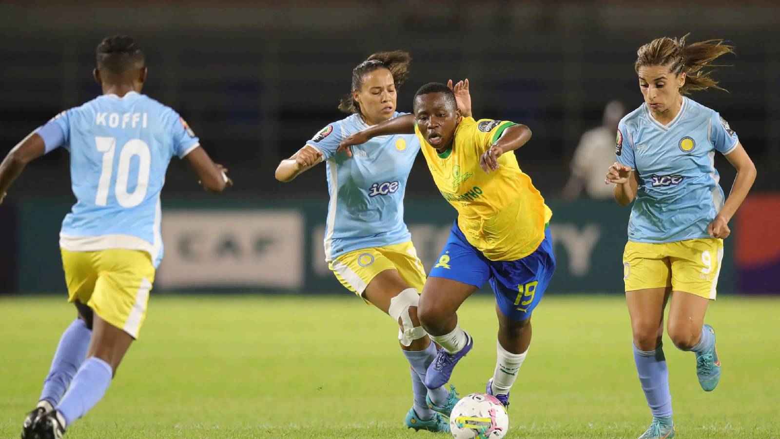 تحرش باللاعبات.. "فضيحة جنسية" تضرب عملاق الكرة الأفريقية