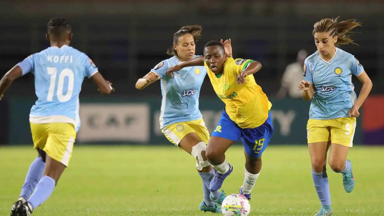 تحرش باللاعبات.. "فضيحة جنسية" تضرب عملاق الكرة الأفريقية