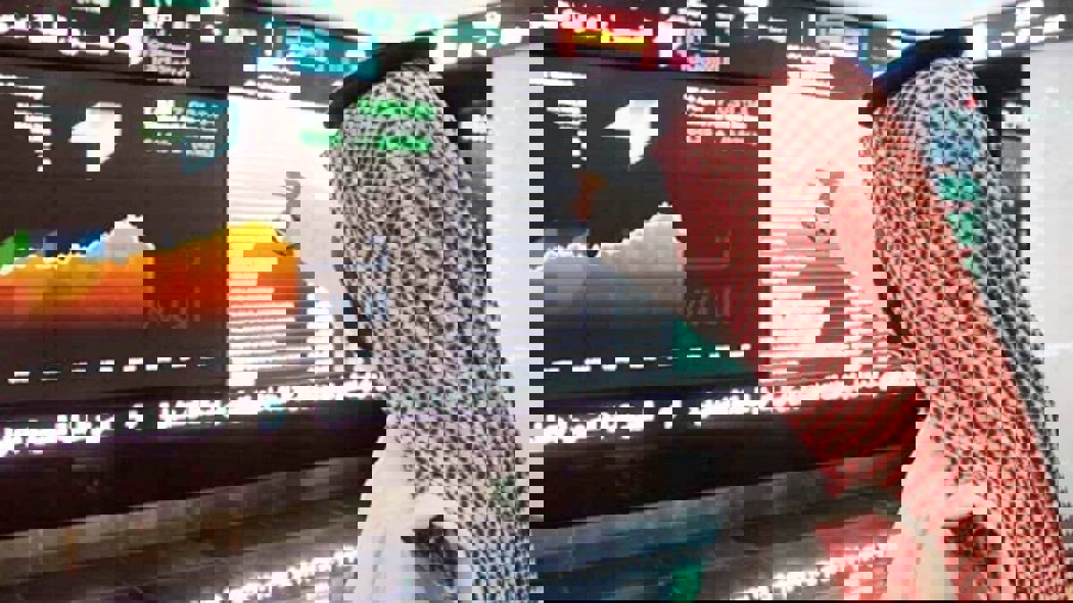 الأسهم السعودية تتفوق بفضل صعود النفط وتخفيف قيود كورونا