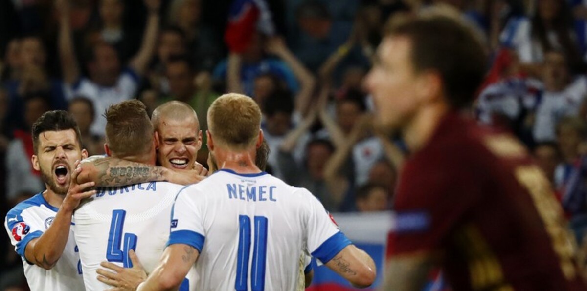 سلوفاكيا تهزم روسيا بهدفين في يورو 2016