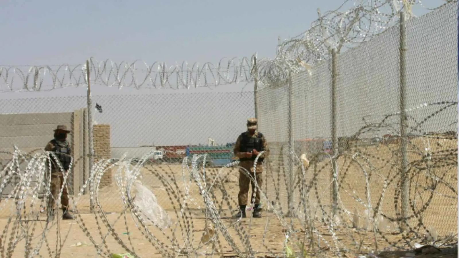 في اشتباك مع الجيش الباكستاني.. مقتل 8 من طالبان بينهم قائدان