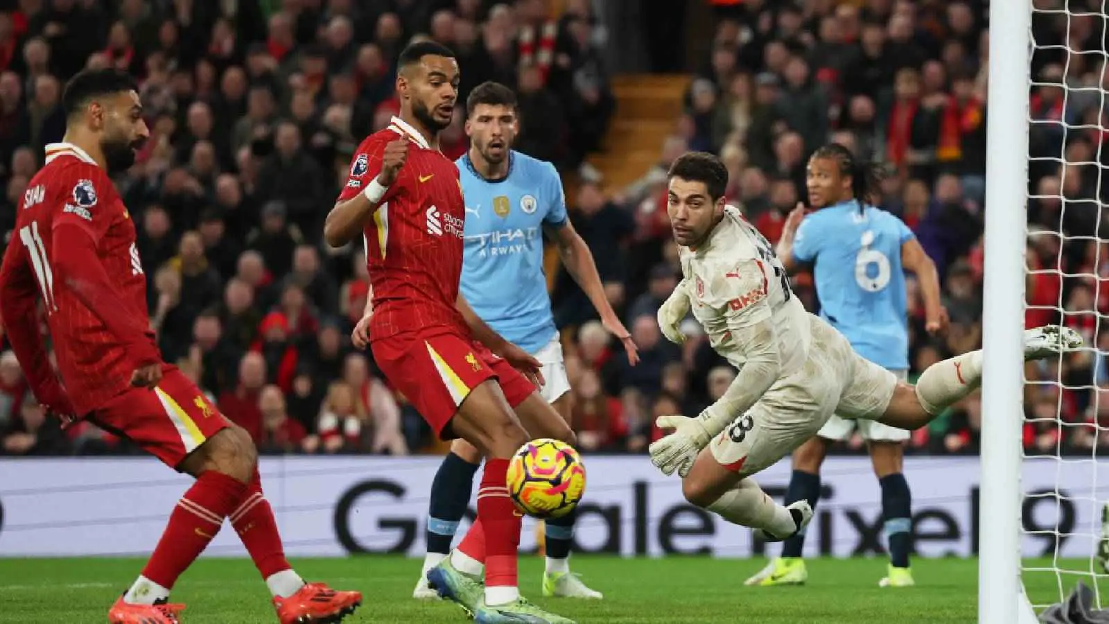 ترتيب الدوري الإنجليزي: ليفربول يبتعد بالصدارة ويعمق جراح مانشستر سيتي (فيديو)