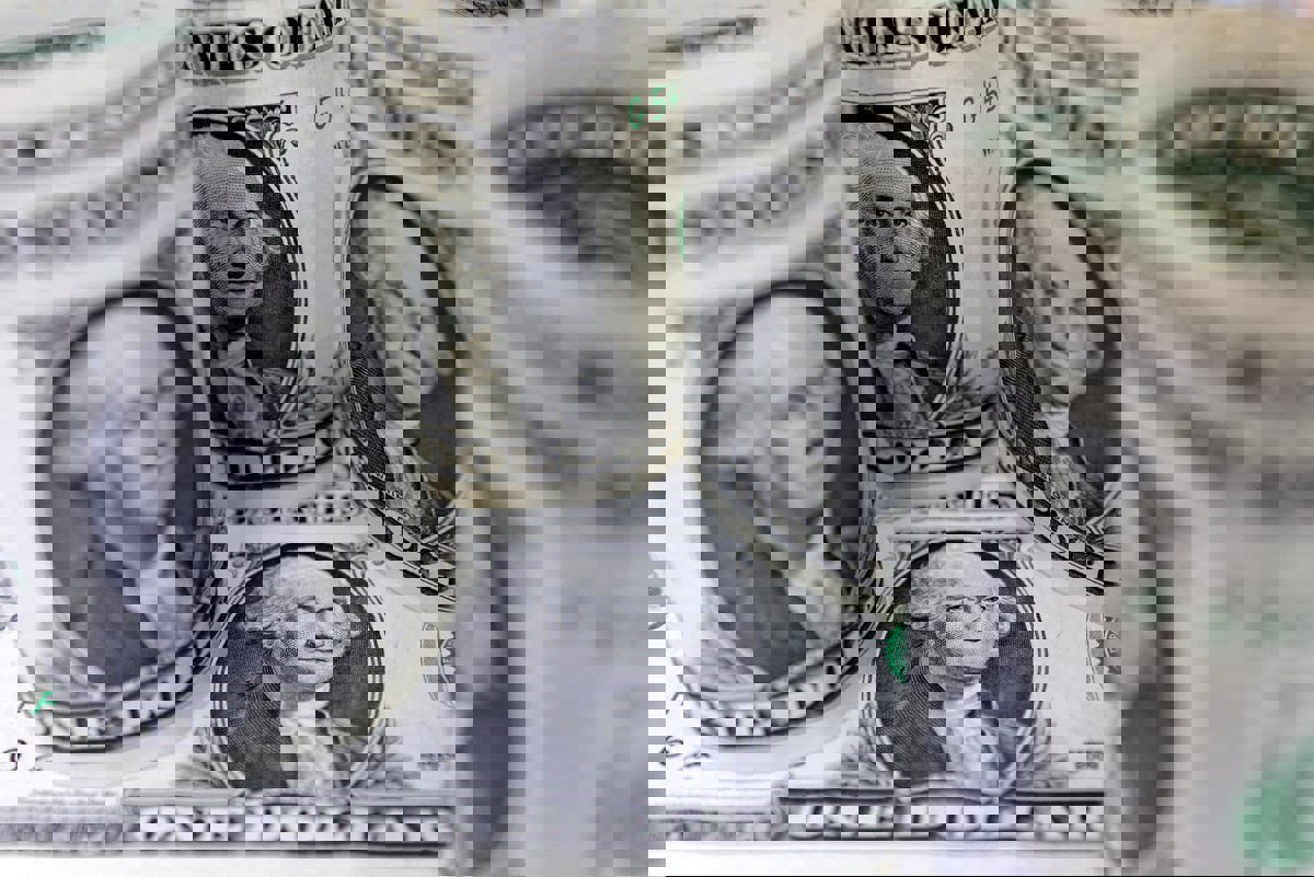 الدولار يتجه لتسجيل خسارة أسبوعية بعد تقرير الوظائف