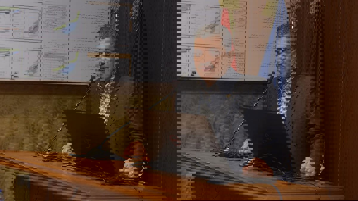 قناة السويس تدرس طرح 20% من حصصها في شركات بالبورصة المصرية