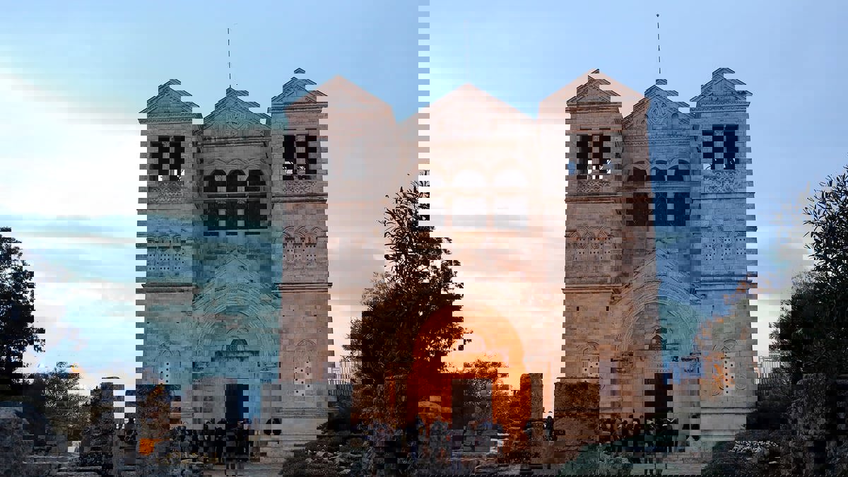 صحيفة: إسرائيل تمنع حجاجًا مسيحيين من الوصول لكنيسة "جبل طابور"