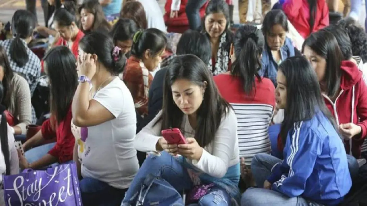 الفلبين تفرض حظرا شاملا على إرسال عمالتها إلى الكويت