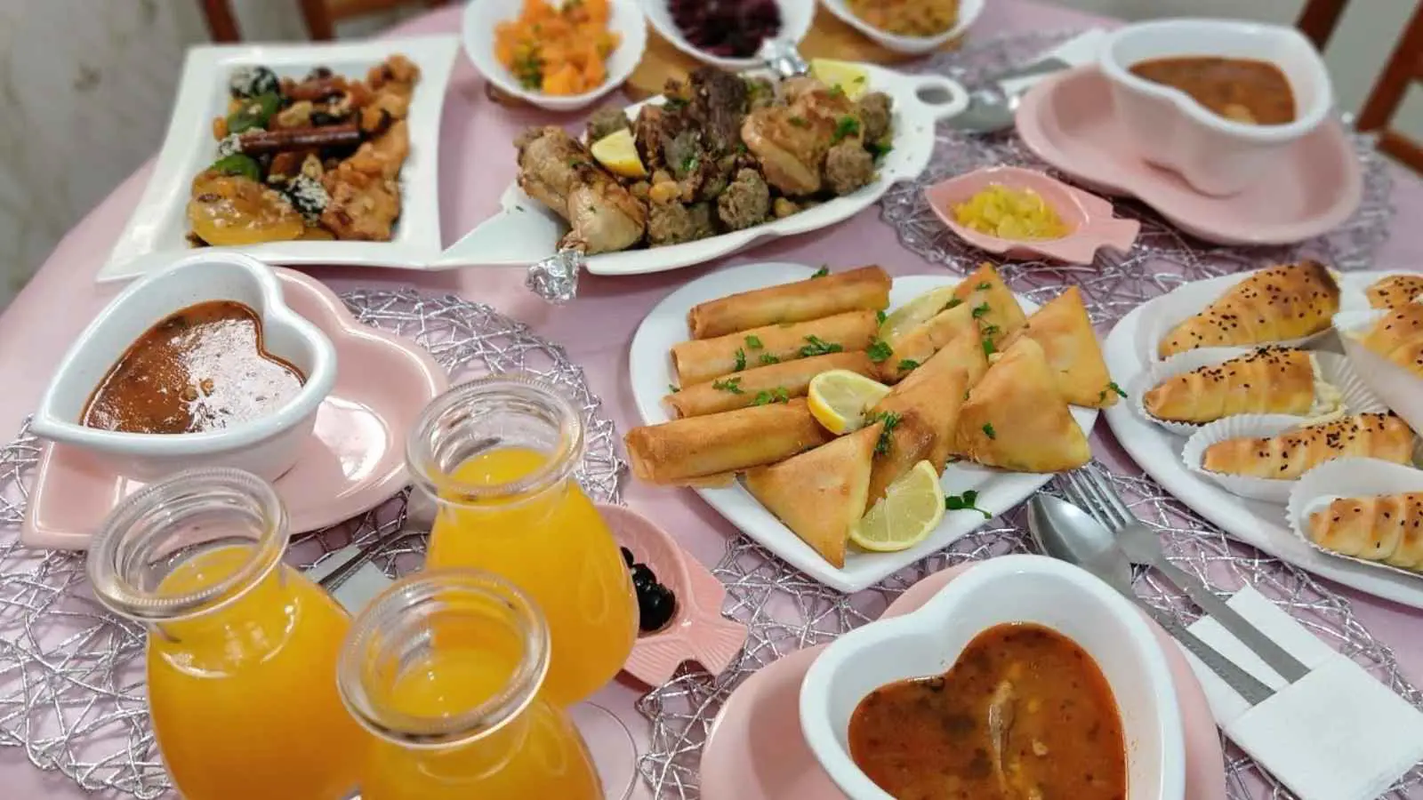 ملايين الدولارات في مكبات النفايات بالجزائر كل رمضان.. ما قصتها؟