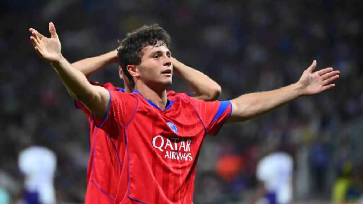 هدفان بنفس الطريقة.. جواو نيفيز يبهر جماهير باريس سان جيرمان أمام تولوز (فيديو)