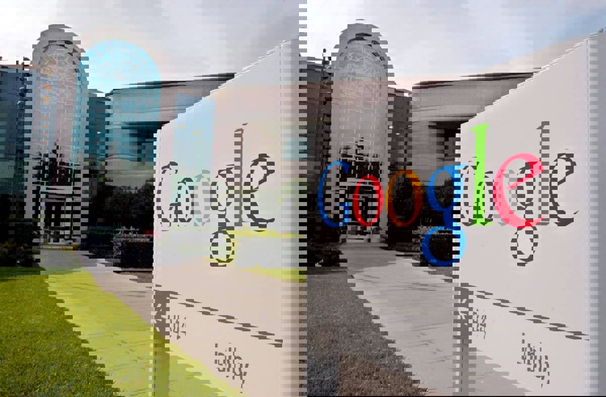 شركة غوغل تتيح خدمة البث المباشر لمستخدميها