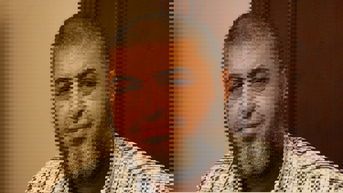 محكمة مصرية تجدد حبس ابنة خيرت الشاطر