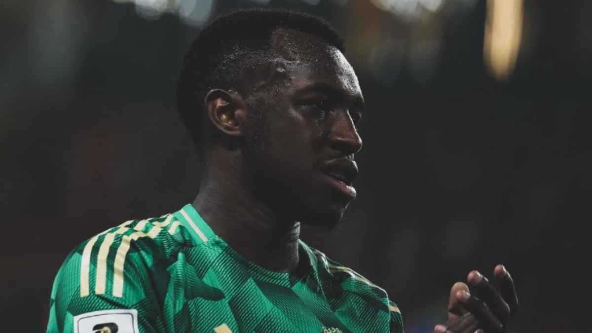 يعود إلى بيته دون مجاملة.. عبدالله فلاته يختار الفريق الأنسب لسعود عبد الحميد