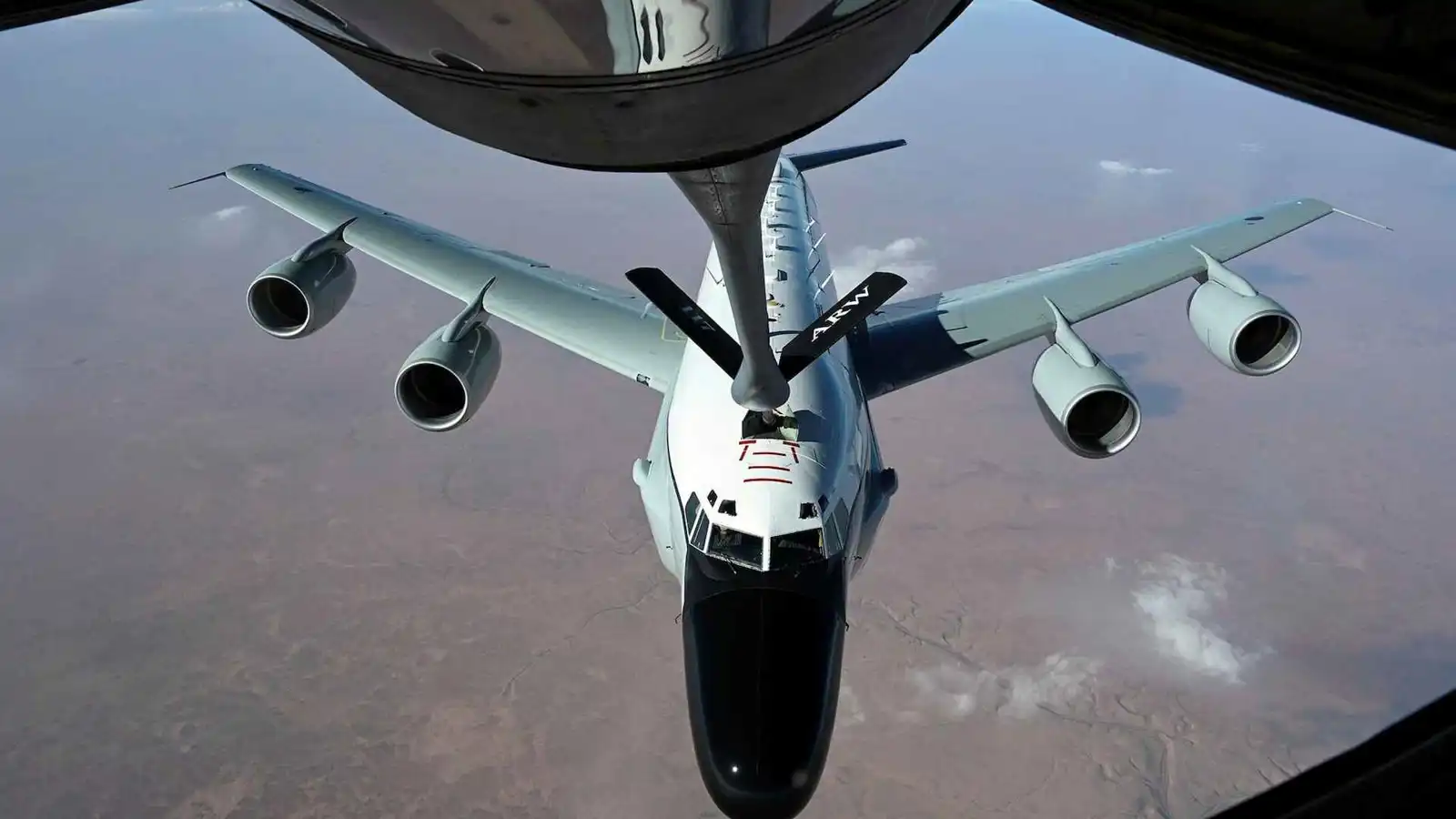 "حرب الظل" تتمدد.. طائرات تجسس بريطانية تصل روسيا بمساندة أمريكية