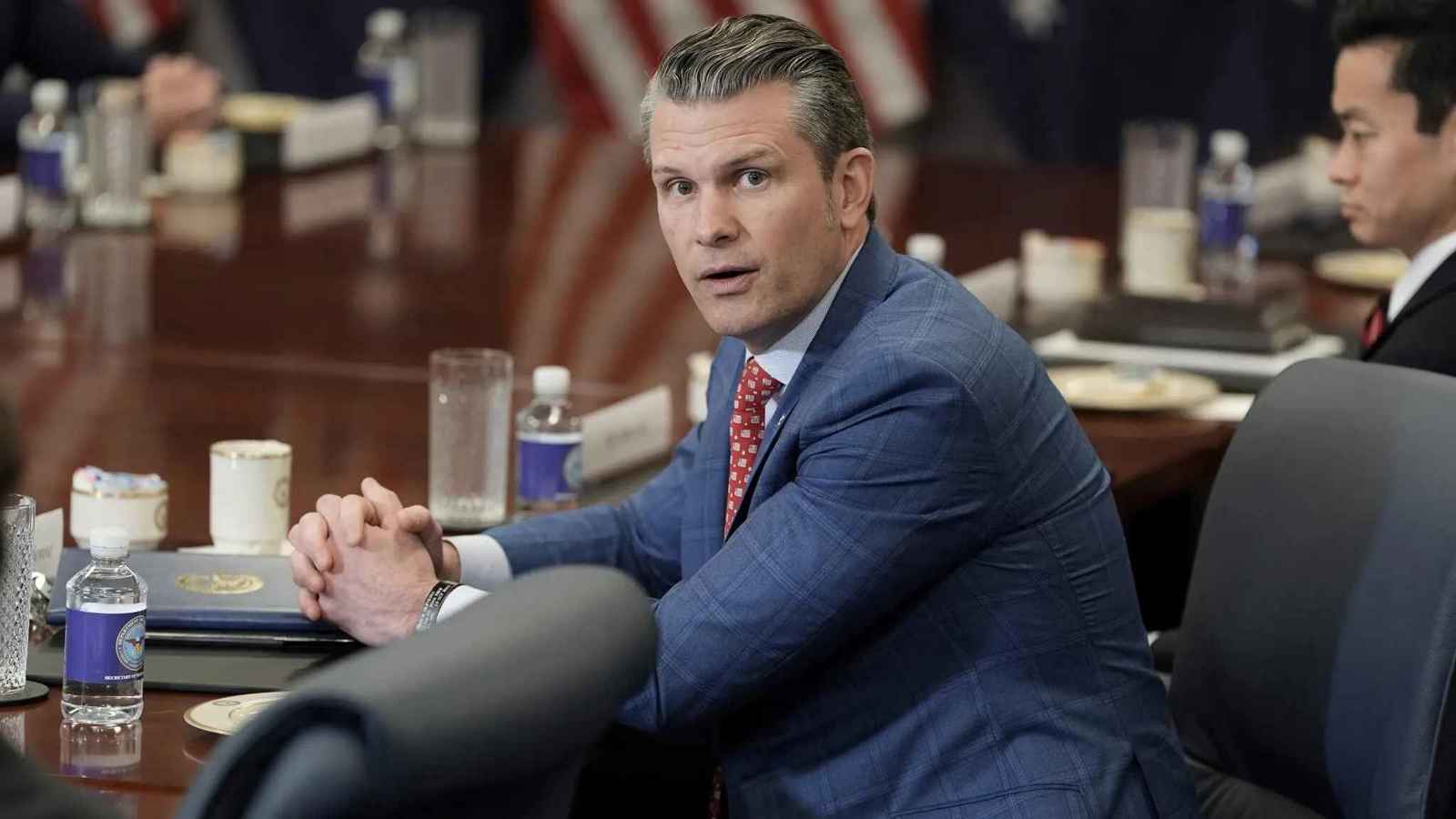 "حصان استعراض".. هكذا تنظر إدارة ترامب إلى هيغسيث