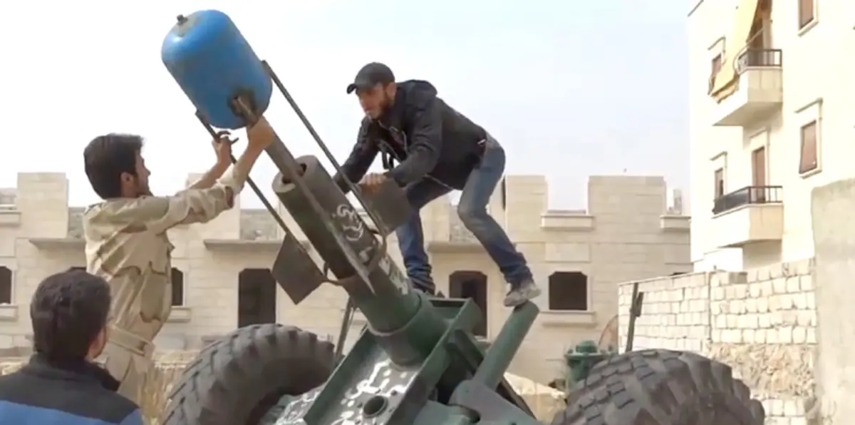 التايمز: حصار النظام لمناطق المعارضة في حلب ينذر بـ "كارثة" (صور)