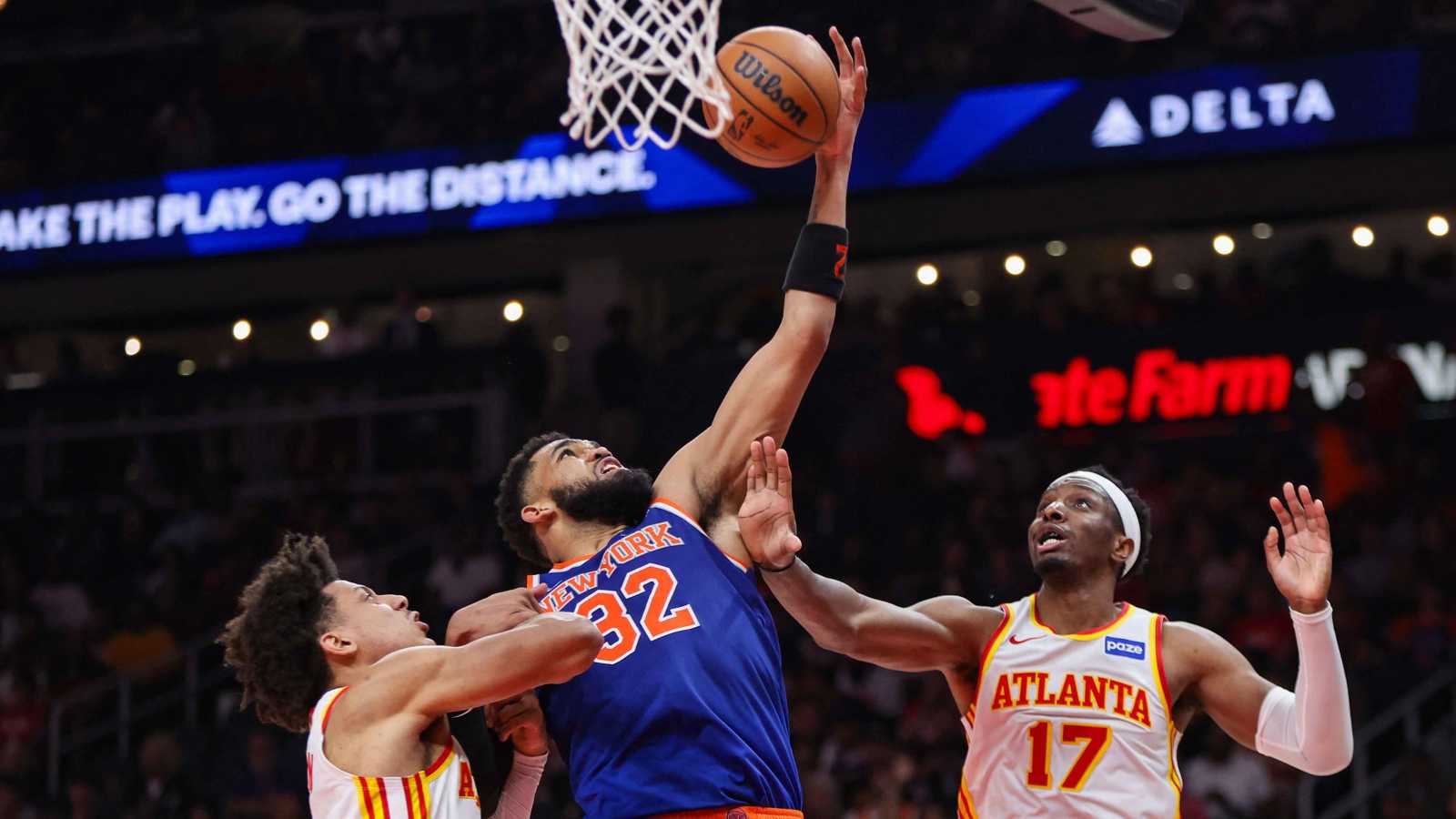 NBA.. أنونوبي يقود نيويورك نيكس لفوز تاريخي على نيويورك هوكس بالأدوار الإقصائية 