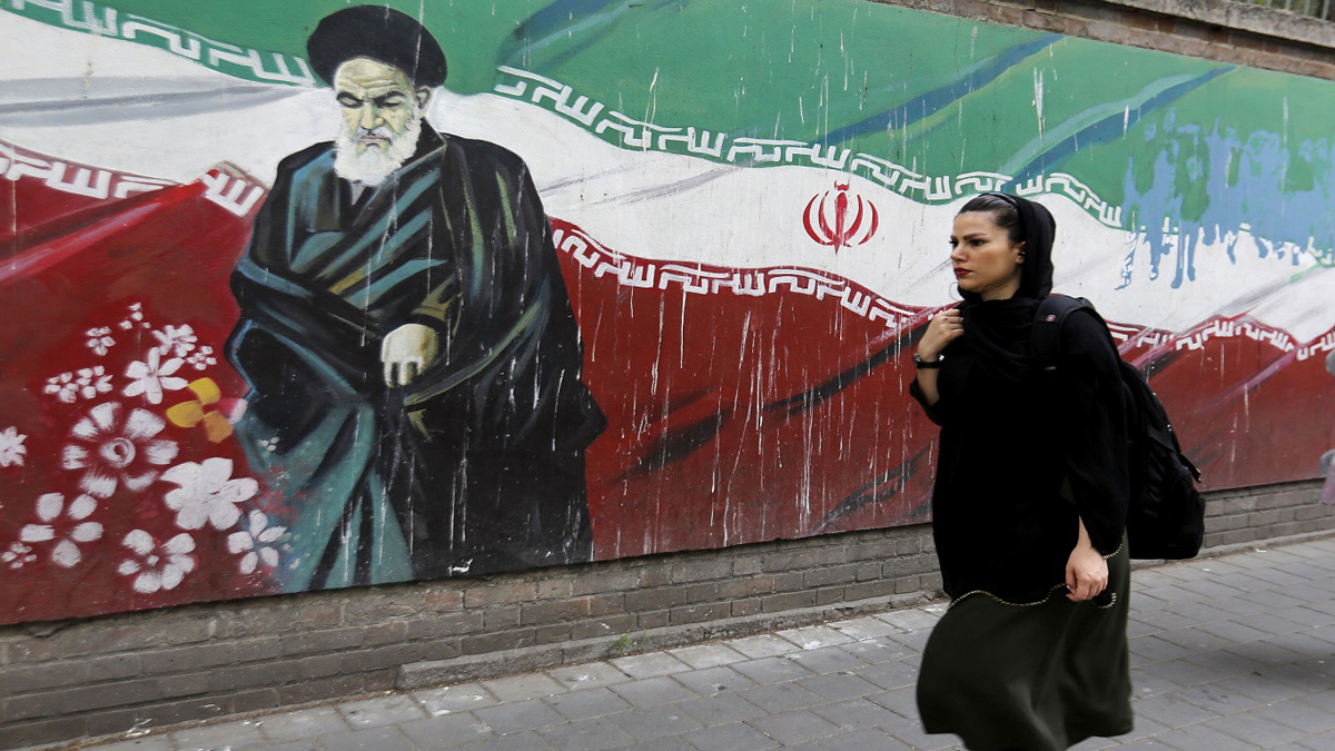 مسؤول إيراني: وضعنا الحالي أسوأ من وضع الحرب العسكرية