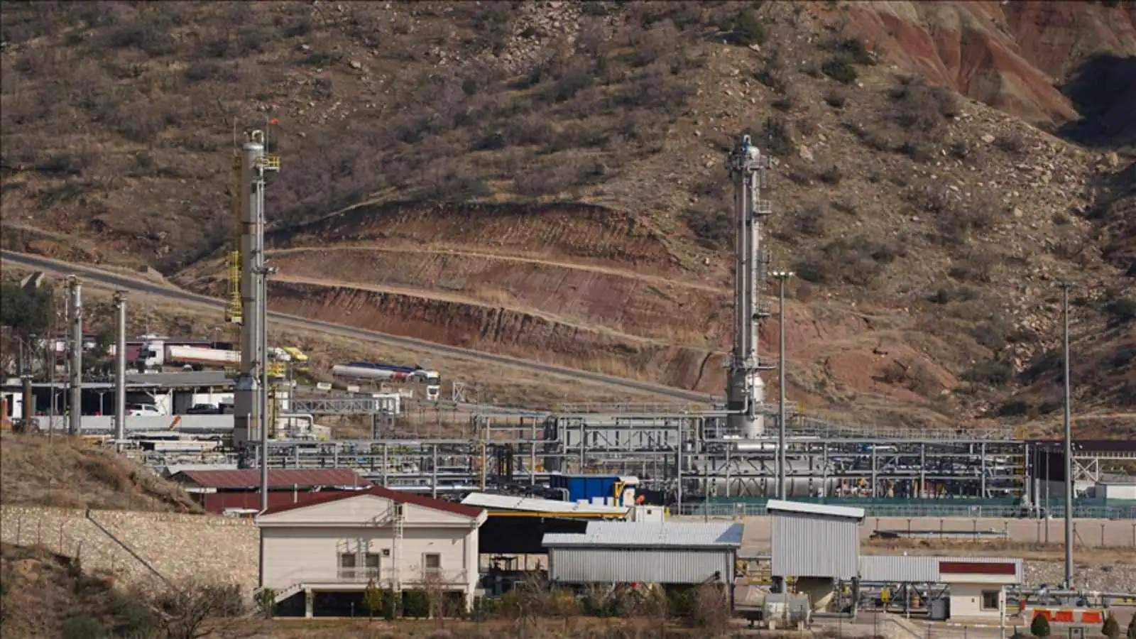 مسيّرات  "مجهولة" تهاجم حقلا نفطيا جنوبي العراق