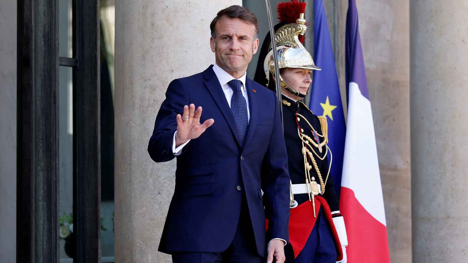 ماكرون: تعليق ترامب للرسوم الجمركية "هش"