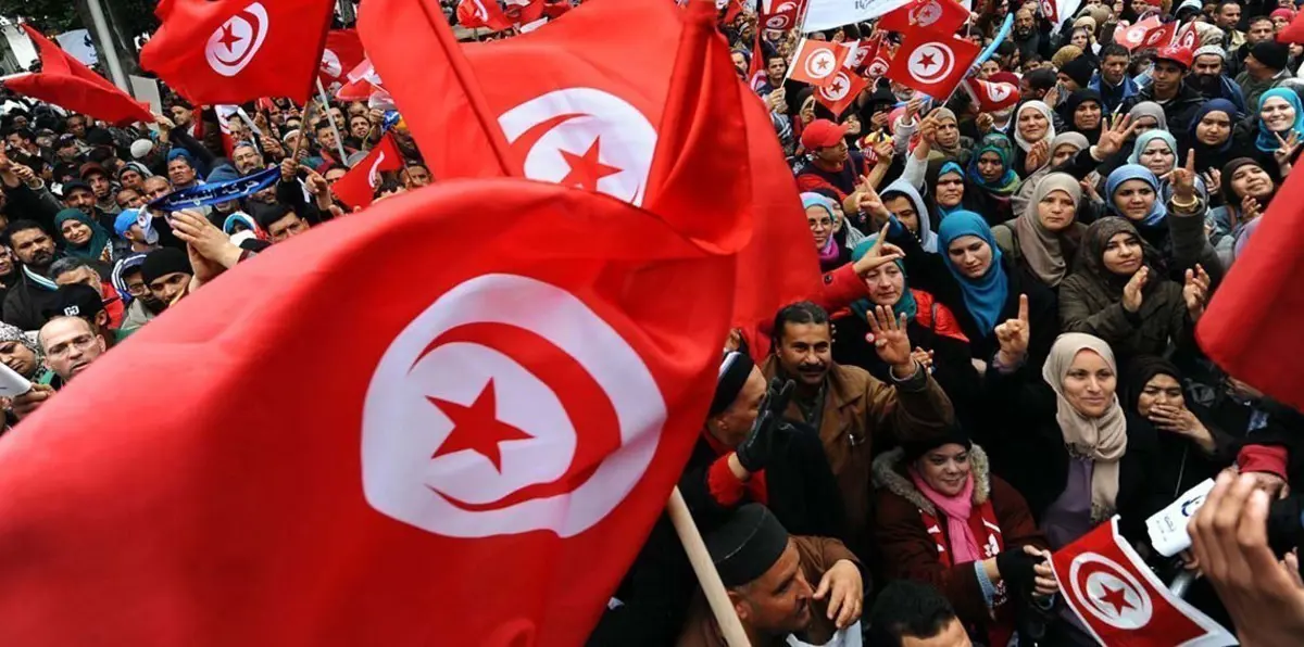 المعارضة التونسية تطالب بإسقاط حكومة الشاهد وإجراء انتخابات مبكرة