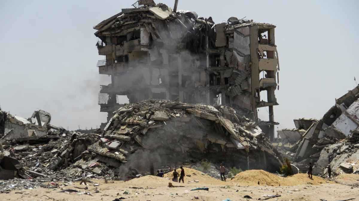 الركام يعرقل مسار التسوية.. 3 جثث تهدد تنفيذ المرحلة الثانية من اتفاق غزة