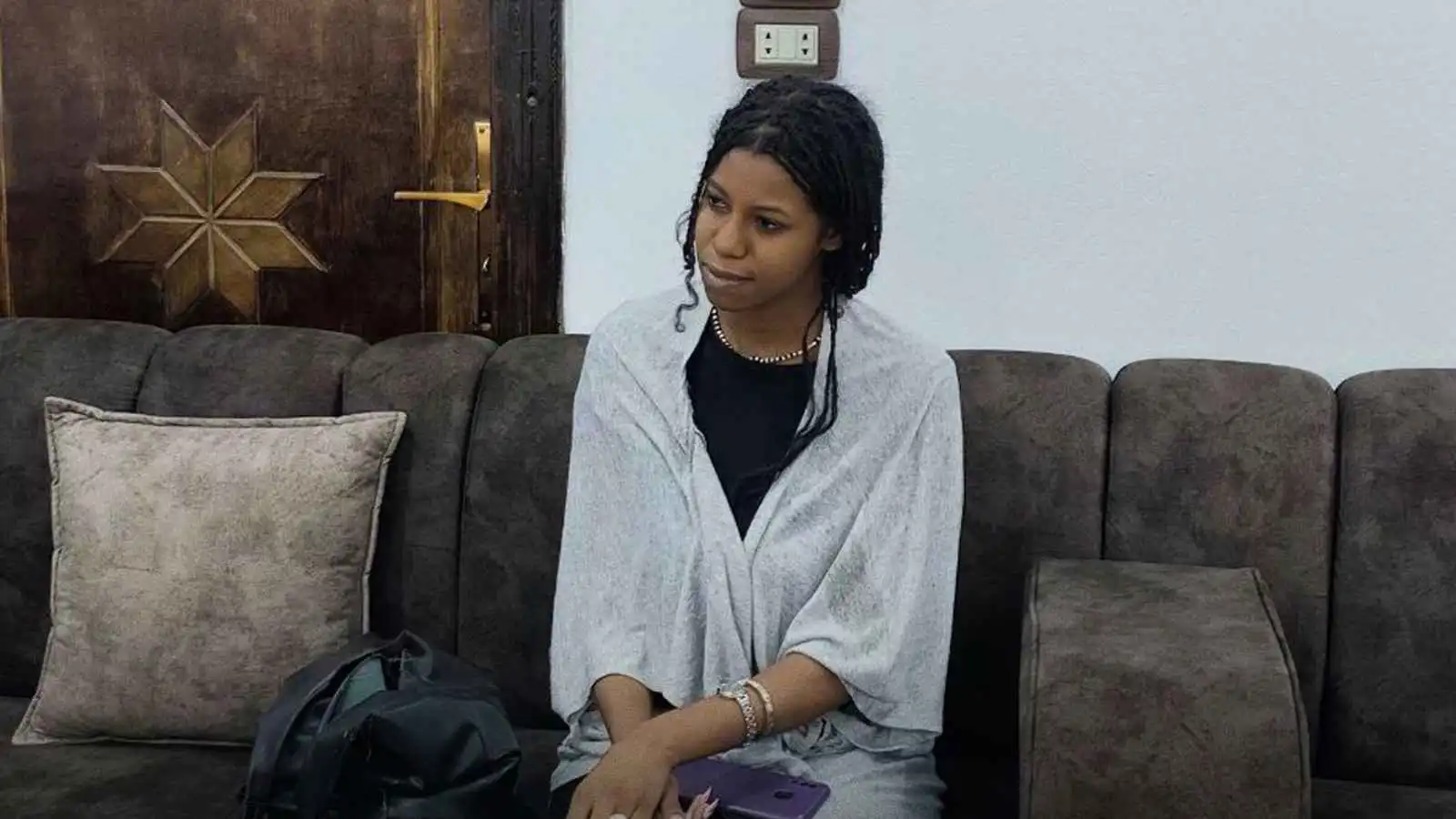 الأمن العام السوري يجلي طالبة سودانية علقت في السويداء (صور)